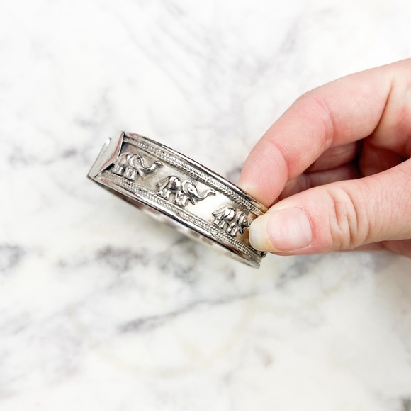 Sterling Elephant Caravan Cuff - Picture 4 of 6
